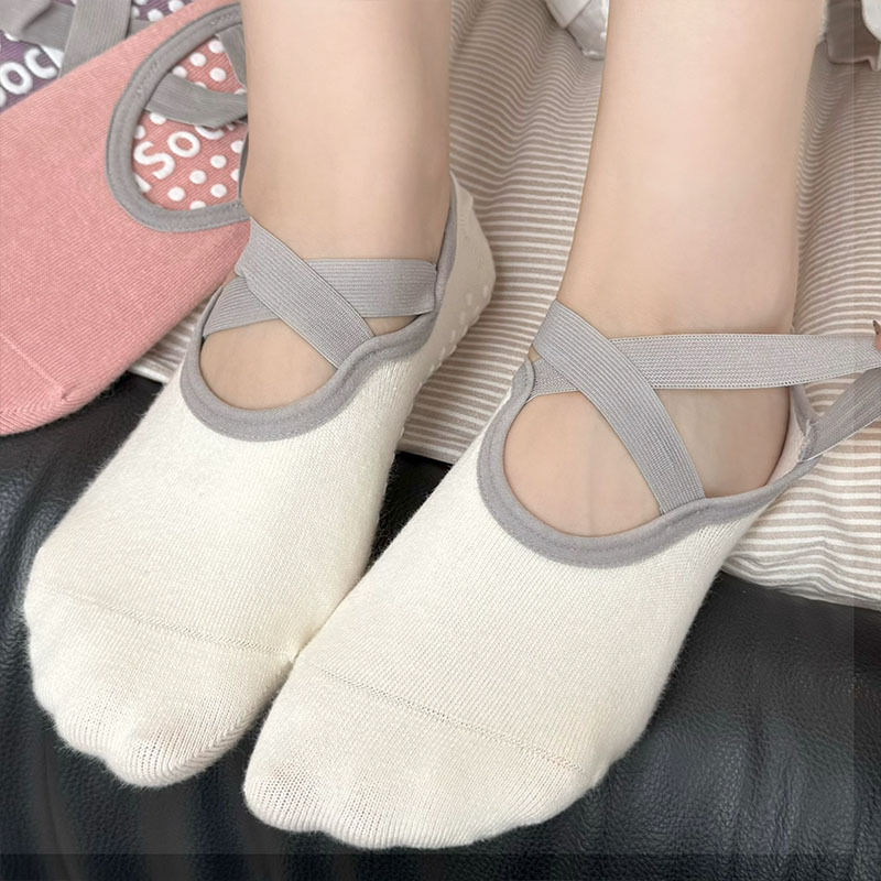 Professional Women Yoga Sock S - Pilates Is Yoga 评论和价格